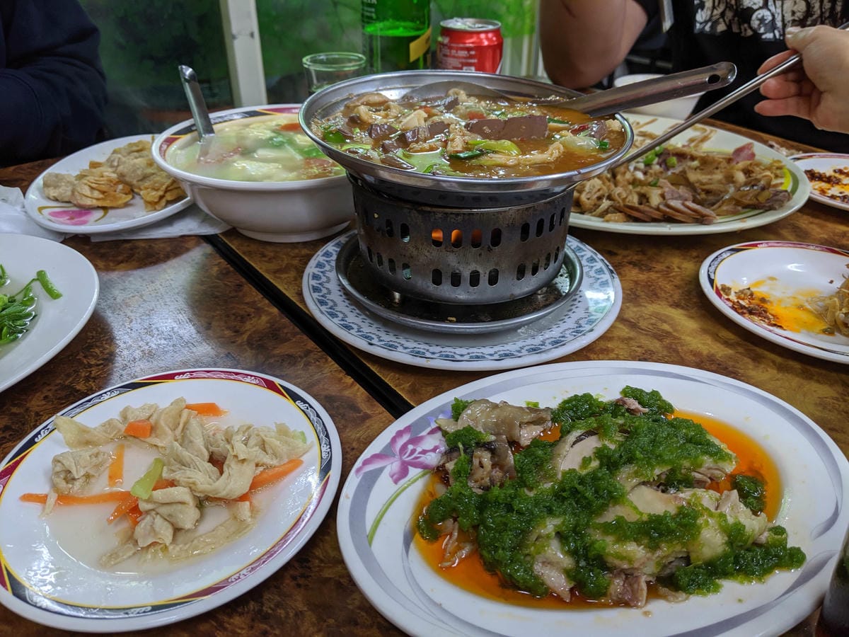小龍飲食松山八德熱炒麵飯聚餐喝酒