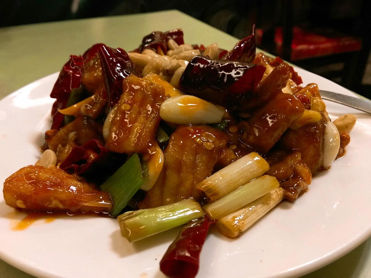 台北松山 四海一家 香噴噴豆酥鱈魚~讓人痛快的白肉鍋