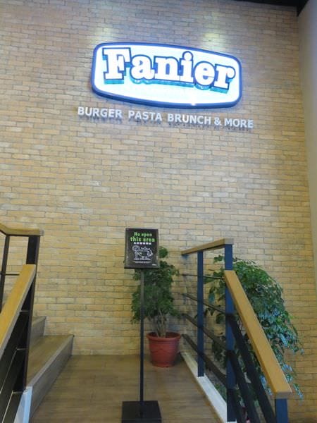 IMG_1985.JPG IMG_1985.JPG