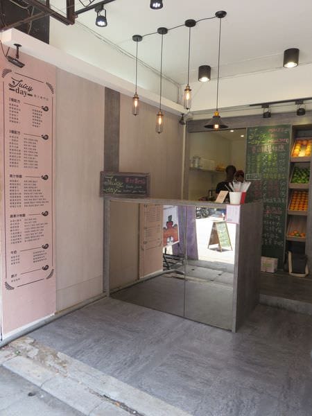 IMG_2884.JPG IMG_2884.JPG