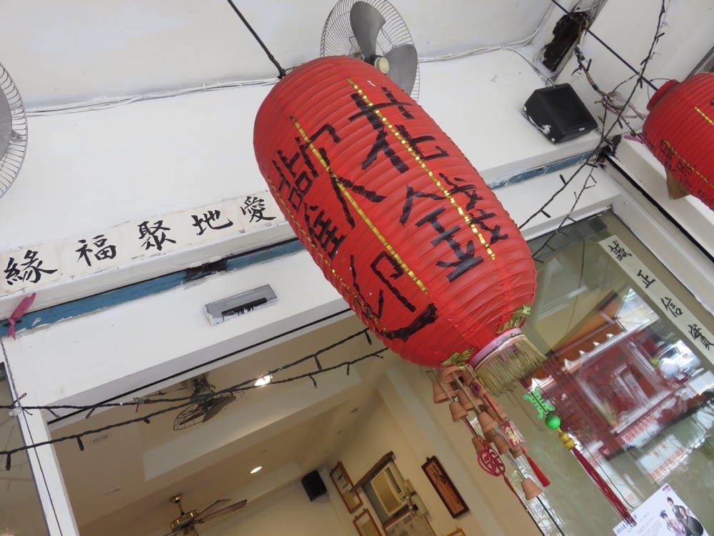 彩色果泡沫紅茶