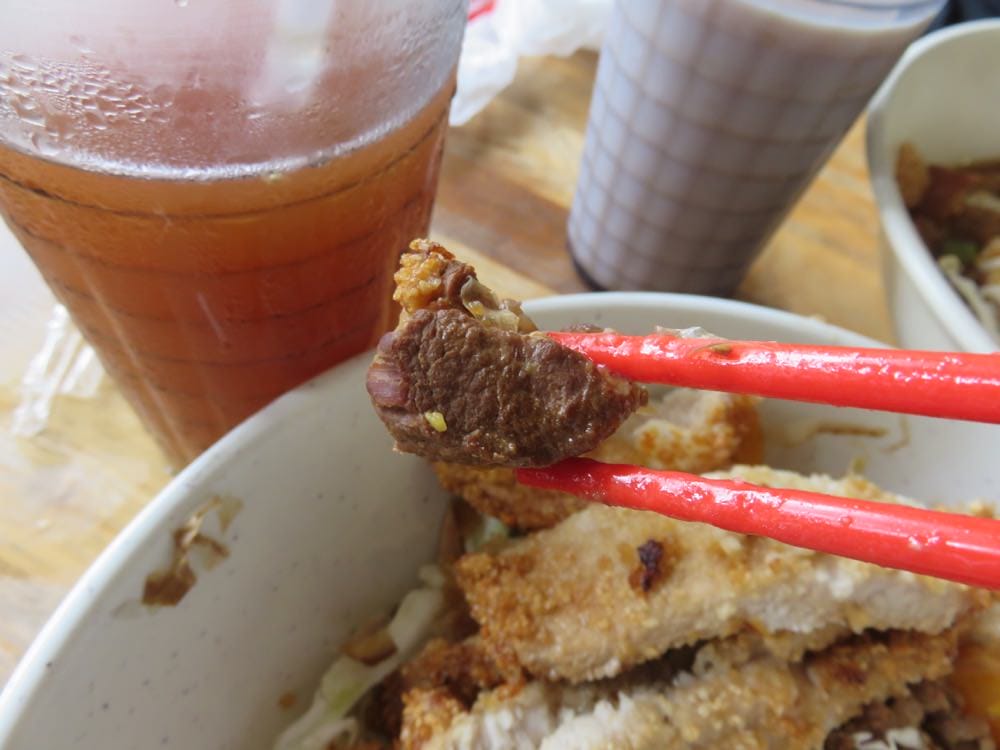 彩色果泡沫紅茶