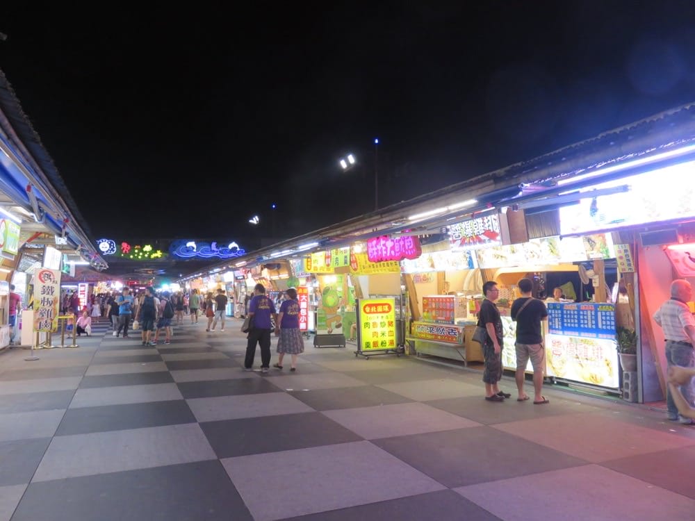 《花蓮夜市》從夜景到東大門夜市一條龍 - 第3張圖 花蓮東大門自強夜市
