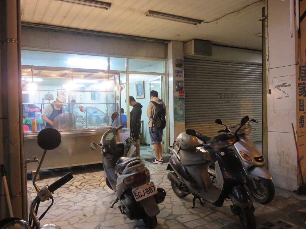 花蓮美食 學生時代難以忘懷的好滋味 - 第5張圖 花蓮龍城燒臘