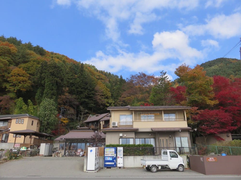 河口湖 道の駅かつやま Restaurant 公路餐廳 山藥泥飯與鍋燒麵的火花