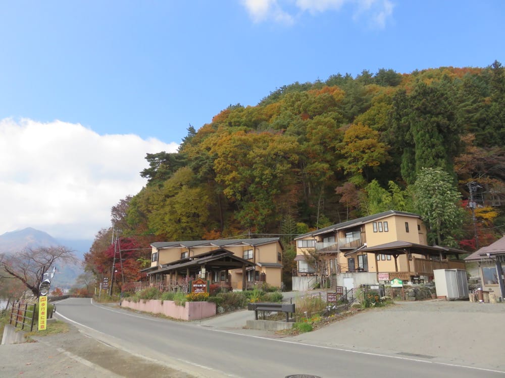 河口湖 道の駅かつやま Restaurant 公路餐廳 山藥泥飯與鍋燒麵的火花