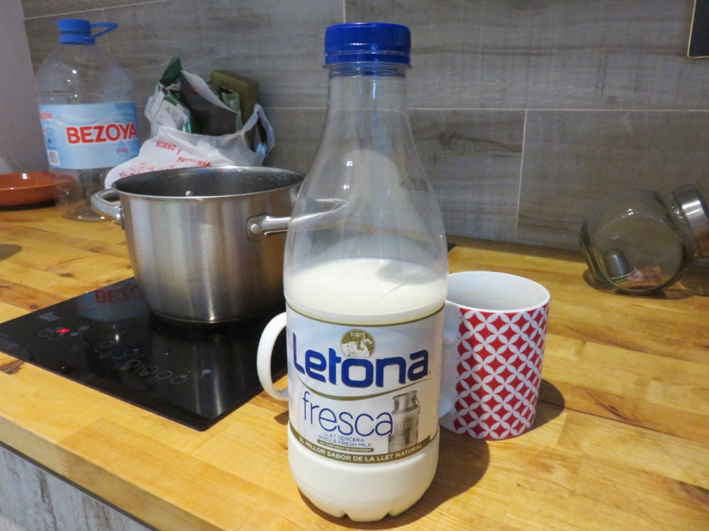 《台灣人看西班牙日常》鮮奶牛奶牛乳保久乳的花花世界