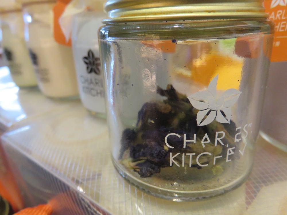 《察爾斯廚房》當品嚐過食物原味就是一條不歸路 Charles’ Kitchen