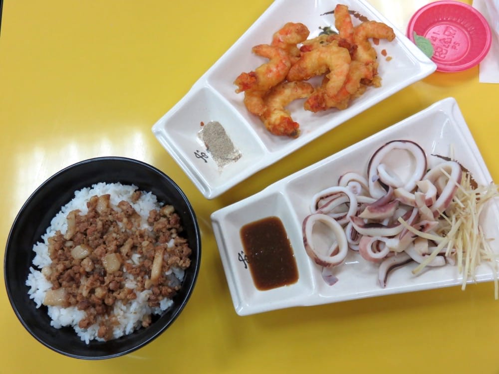 內湖便當 海口之家去頭尾就油炸的豪邁連鎖