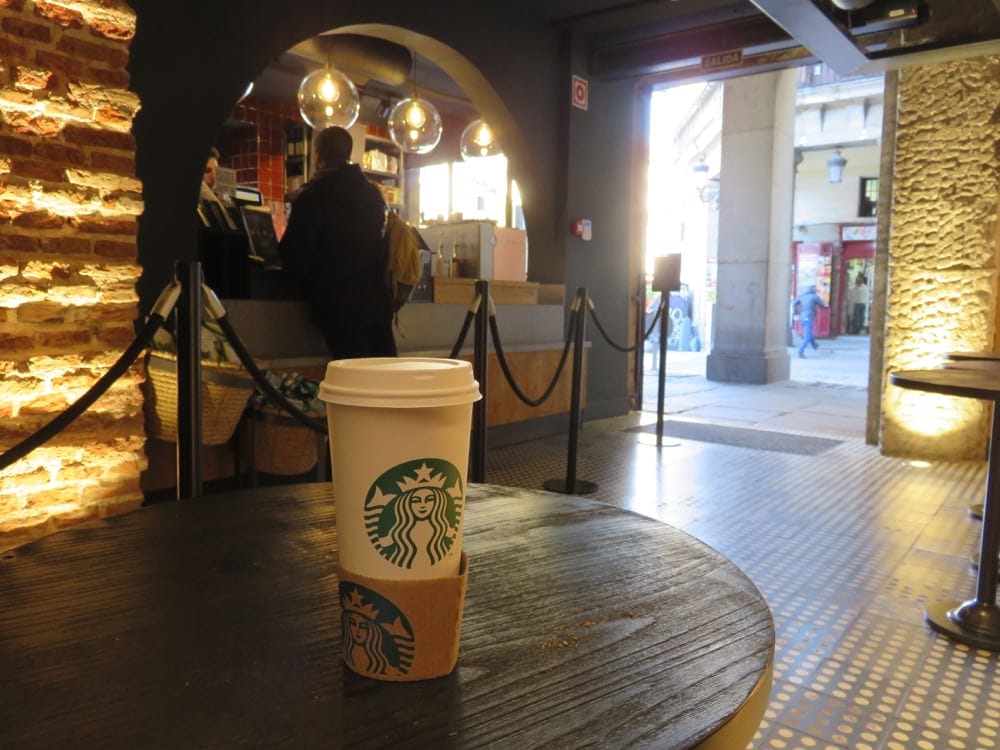馬德里王宮與Starbucks的邂逅
