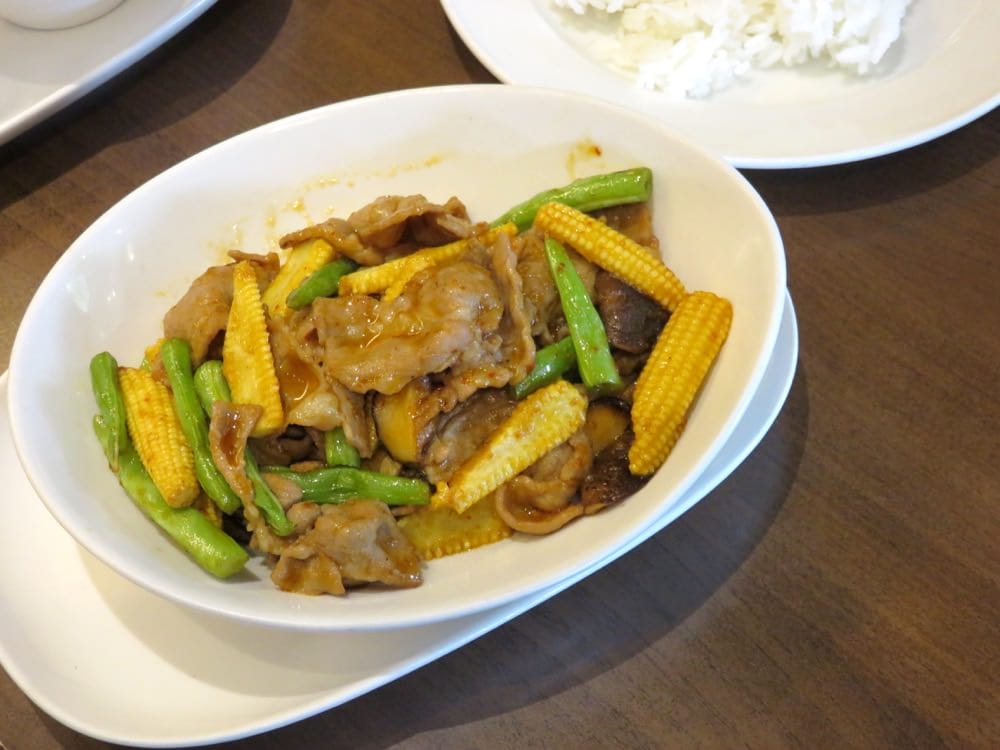 內湖美食 Jolly手工釀啤酒泰食 捷運葫洲就是要這樣吃