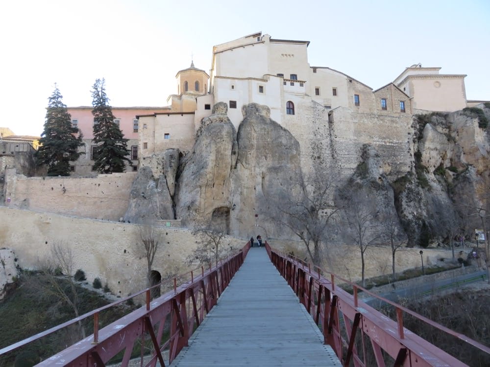昆卡景點健行尋找守護耶穌讓人想起巴西