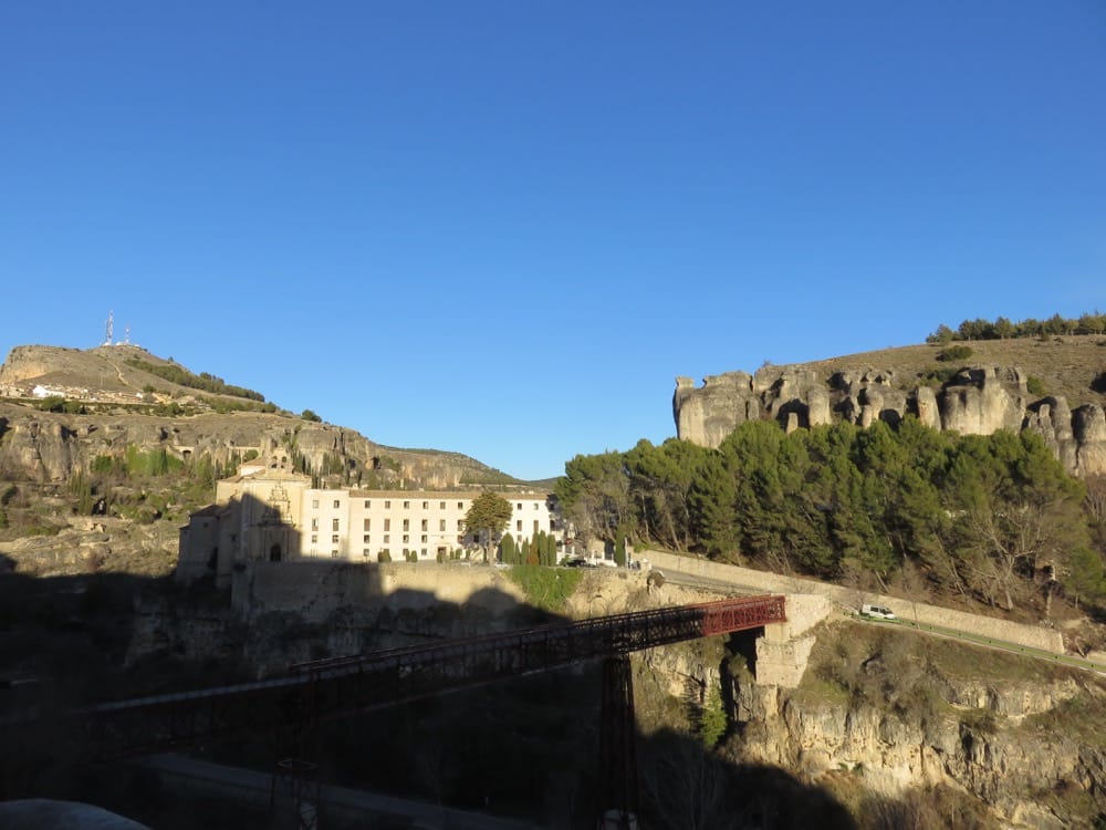 昆卡景點健行尋找守護耶穌讓人想起巴西