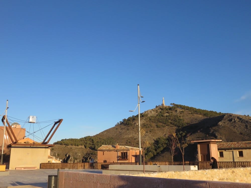 昆卡景點健行尋找守護耶穌讓人想起巴西