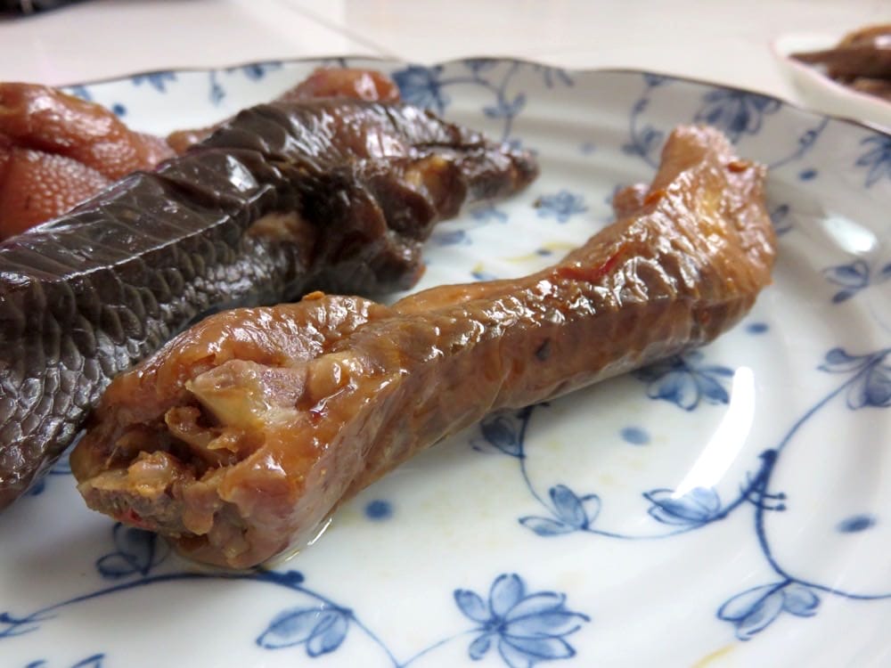 台北市場 珍育魯味原宜蘭羅東放山雞 雞腳豬肝口水雞鴨賞驚為天人 - 第8張圖 台北市場 珍育魯味原宜蘭羅東放山雞 雞腳豬肝口水雞鴨賞驚為天人