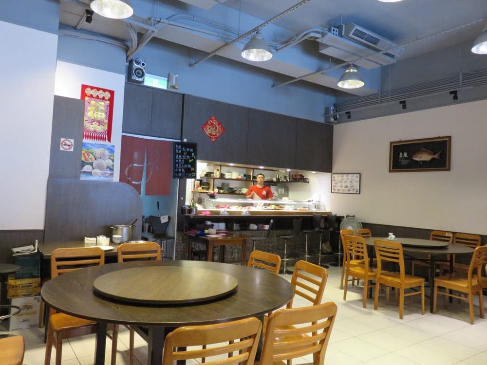 《泉海鮮日式料理》擁有驚人生魚片的日皮台骨老靈魂