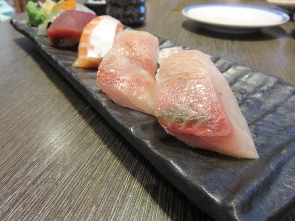 《泉海鮮日式料理》擁有驚人生魚片的日皮台骨老靈魂
