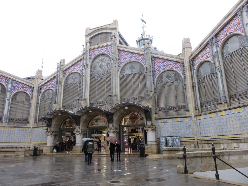 瓦倫西亞的廚房就是中央市場燉飯鍋陶鍋一次滿足