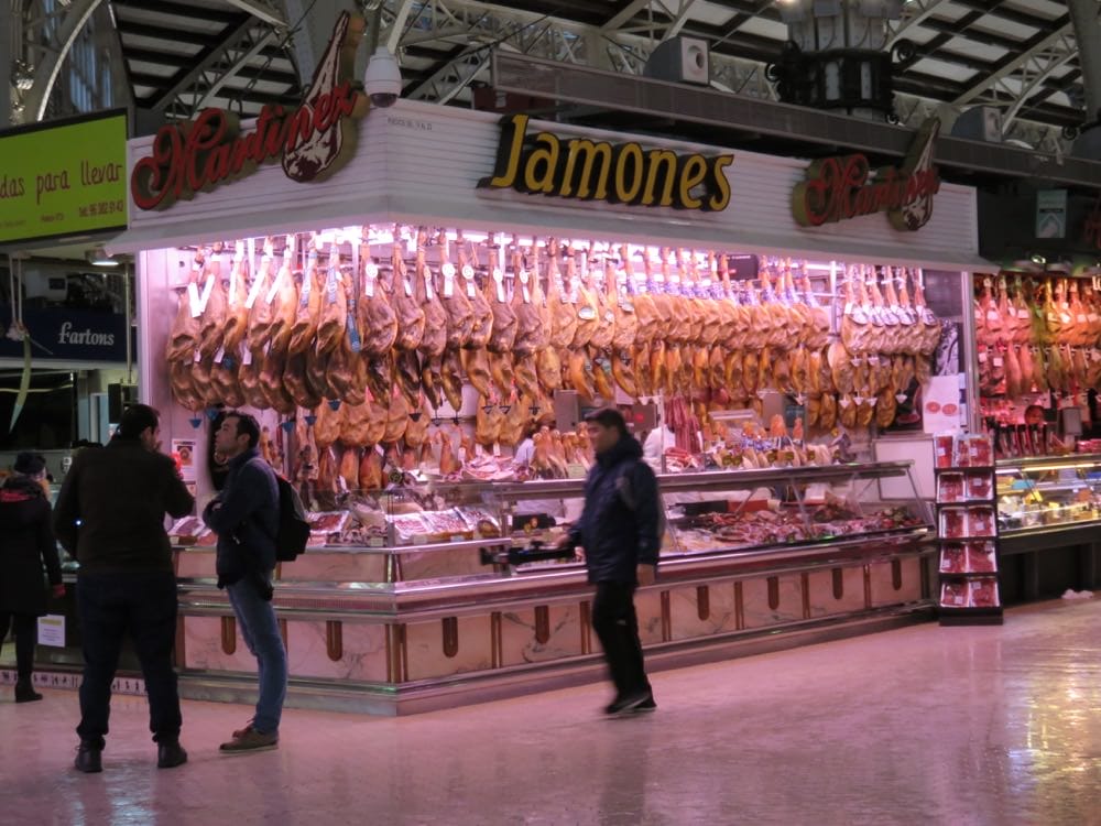 瓦倫西亞的廚房就是中央市場燉飯鍋陶鍋一次滿足