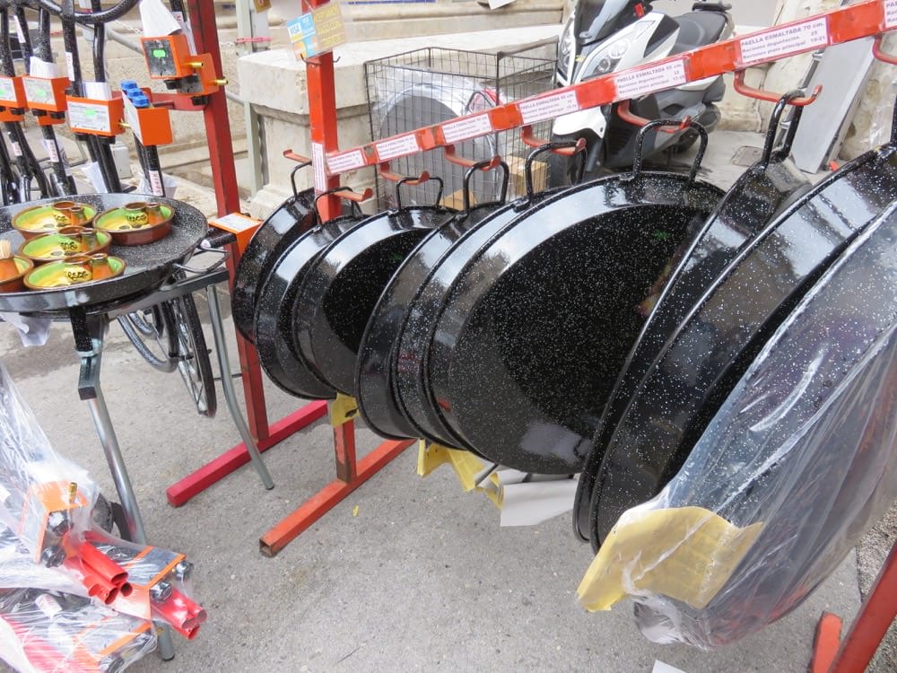 瓦倫西亞的廚房就是中央市場燉飯鍋陶鍋一次滿足