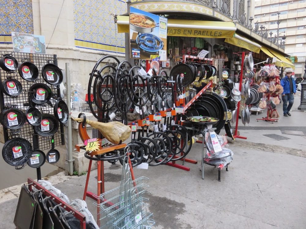 瓦倫西亞的廚房就是中央市場燉飯鍋陶鍋一次滿足