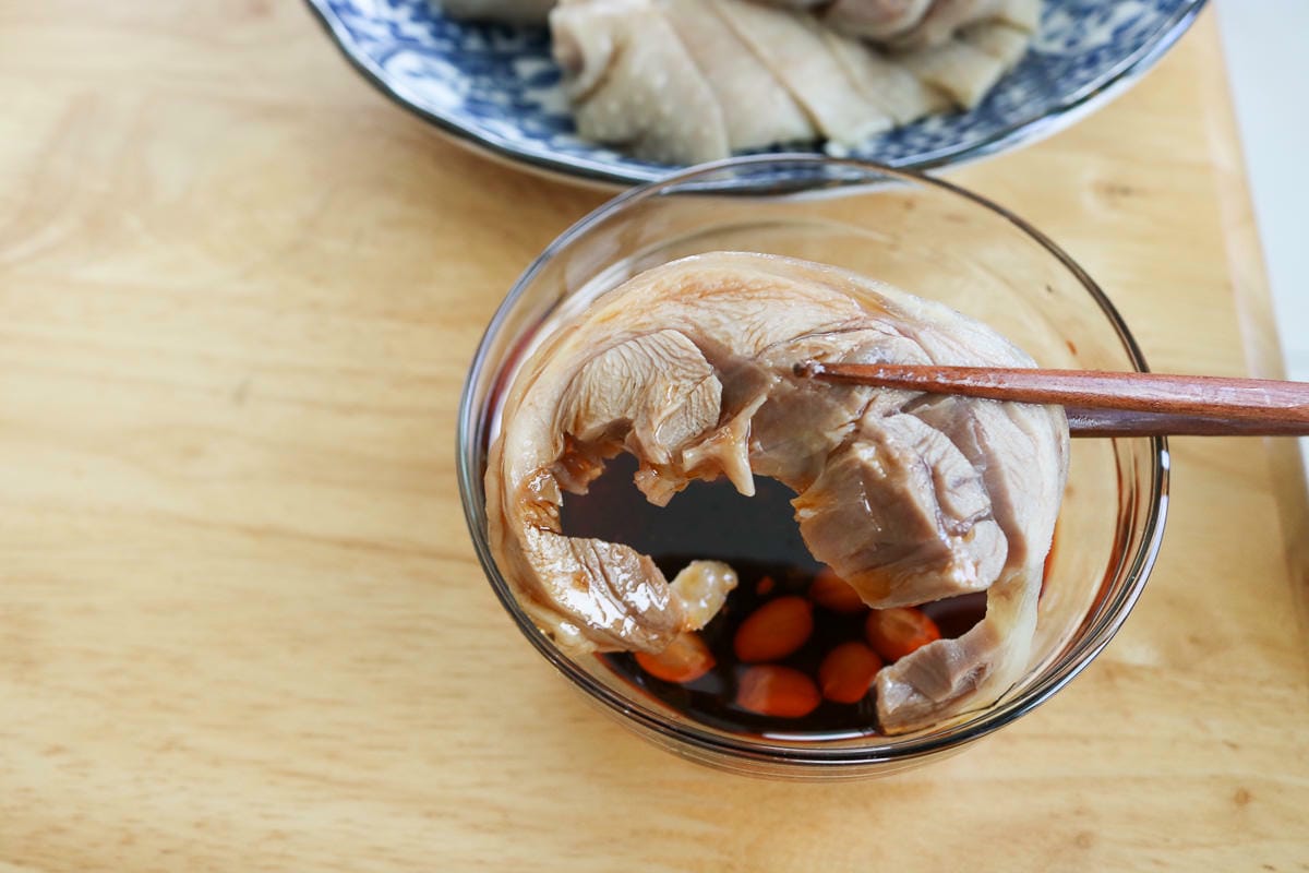 台北市場 珍育魯味原宜蘭羅東放山雞 雞腳豬肝口水雞鴨賞驚為天人 - 第15張圖 台北市場 珍育魯味原宜蘭羅東放山雞 雞腳豬肝口水雞鴨賞驚為天人