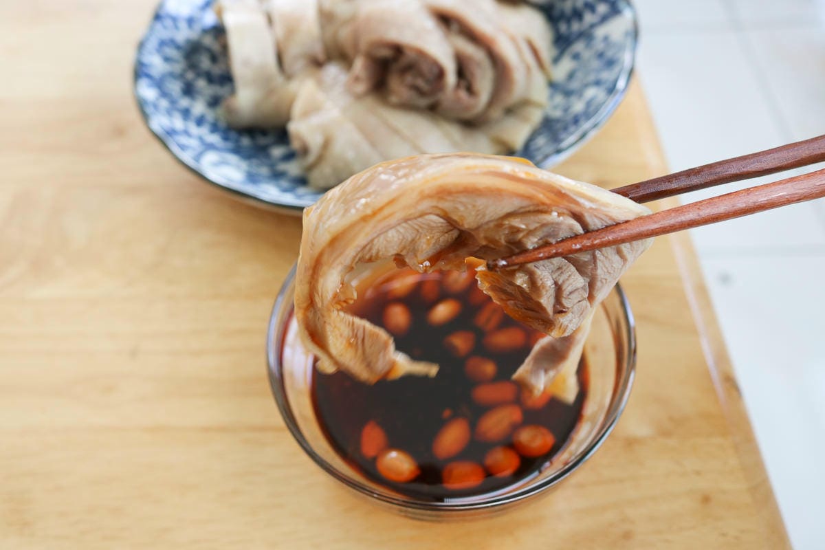 台北市場 珍育魯味原宜蘭羅東放山雞 雞腳豬肝口水雞鴨賞驚為天人 - 第16張圖 台北市場 珍育魯味原宜蘭羅東放山雞 雞腳豬肝口水雞鴨賞驚為天人