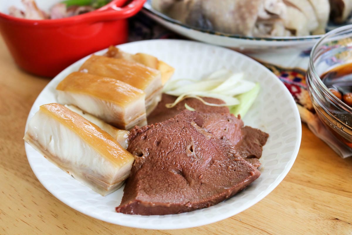 台北市場 珍育魯味原宜蘭羅東放山雞 雞腳豬肝口水雞鴨賞驚為天人 - 第11張圖 台北市場 珍育魯味原宜蘭羅東放山雞 雞腳豬肝口水雞鴨賞驚為天人