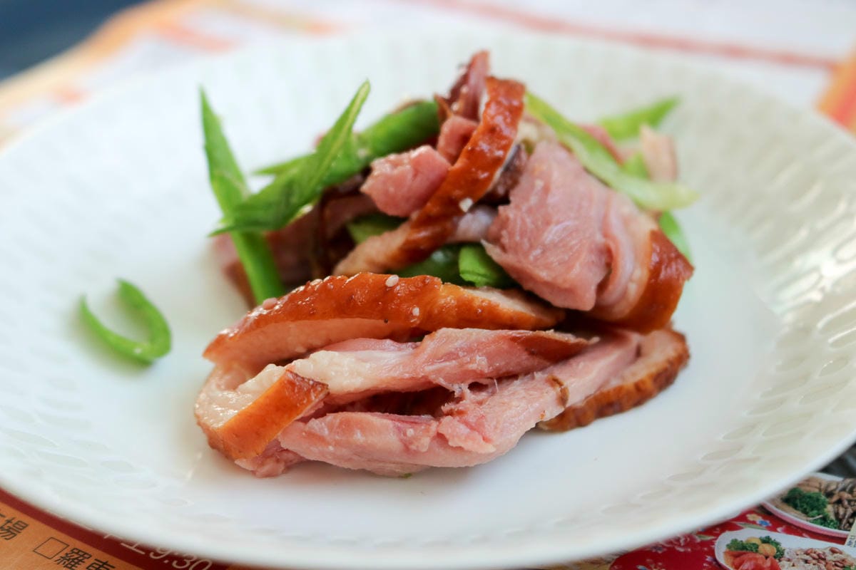 台北市場 珍育魯味原宜蘭羅東放山雞 雞腳豬肝口水雞鴨賞驚為天人 - 第17張圖 台北市場 珍育魯味原宜蘭羅東放山雞 雞腳豬肝口水雞鴨賞驚為天人