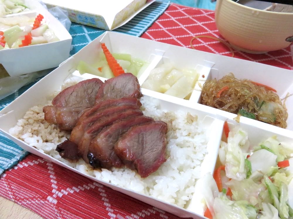 內湖便當 喜園燒臘 獨霸內湖的燒鴨沒吃過會殘念