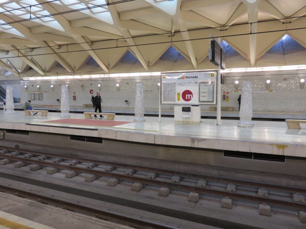 瓦倫西亞路邊橘子不要採別錯過瓦倫西亞大教堂