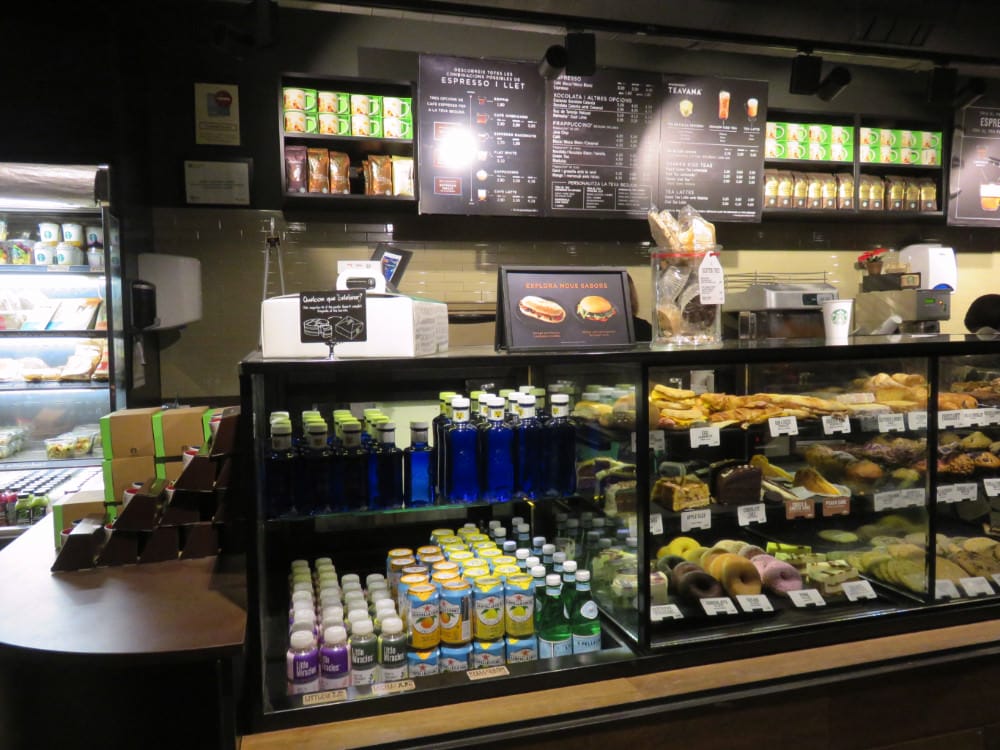 巴塞隆納米拉之家Casa Milà高第建築但星巴克倒了