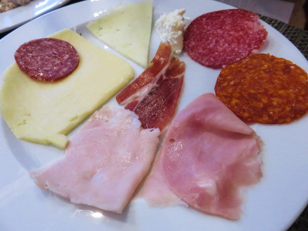 巴塞隆納飯店 喜來登西班牙常見早餐都濃縮在自助餐裡