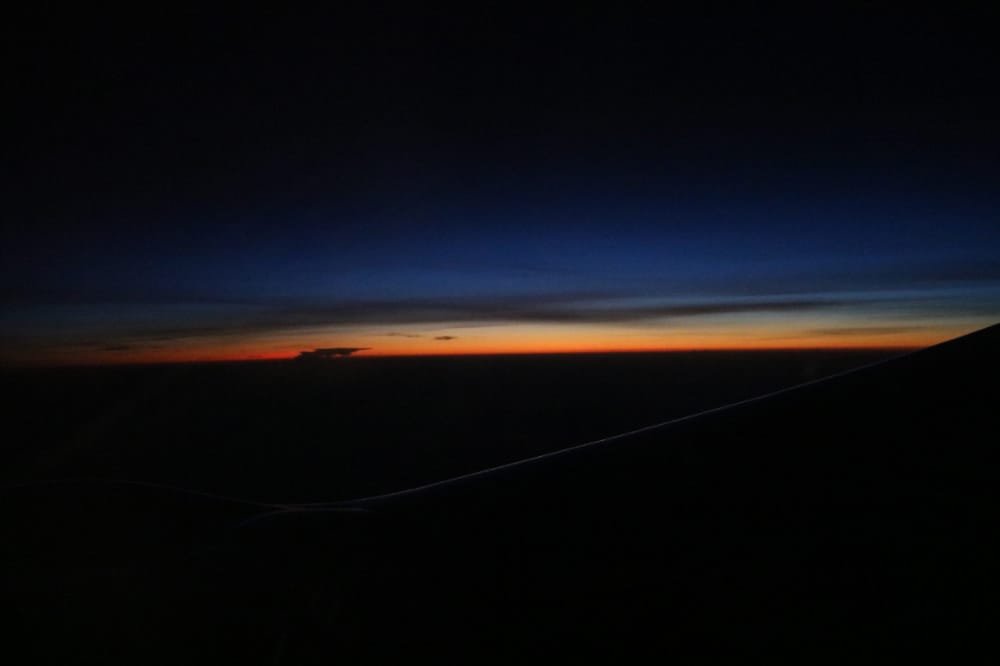 華航直飛高松TAK遇到颱風在風雨中同機共濟