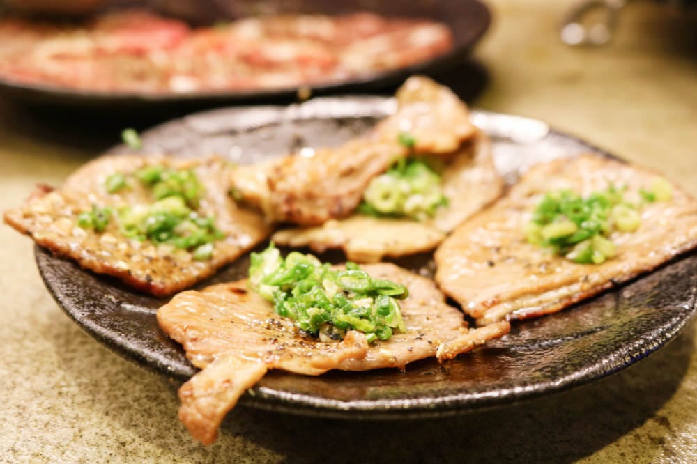 《吽Home燒肉 Grill&Bar》市民大道單點燒肉嗨翻天