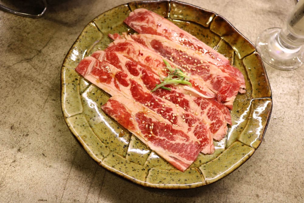 《吽Home燒肉 Grill&Bar》市民大道單點燒肉嗨翻天