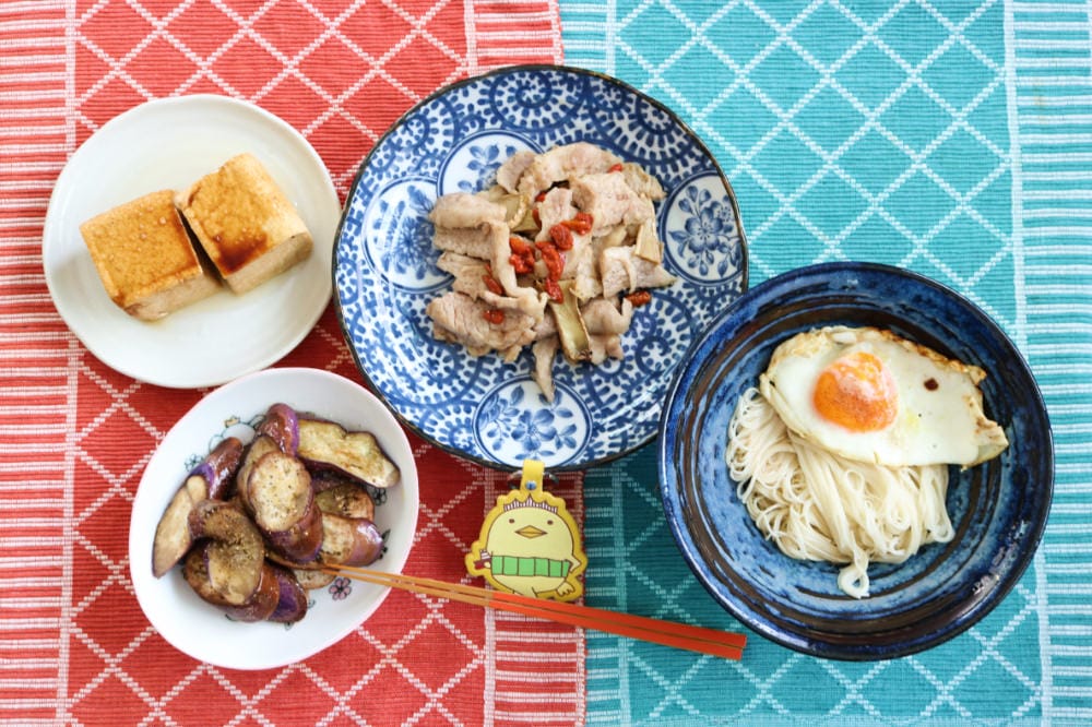 賴記苦茶油 | 黑麻油 千變萬化的苦茶油就在台灣