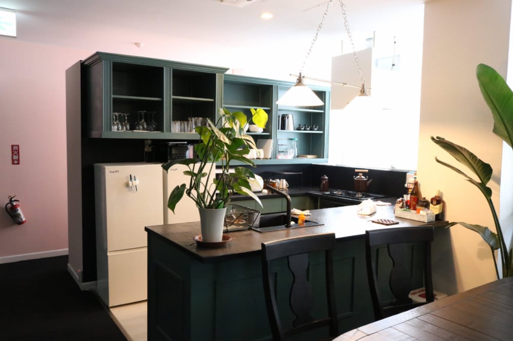 沖繩旅館國際通The LANAI HOSTEL旅遊生活機能超好