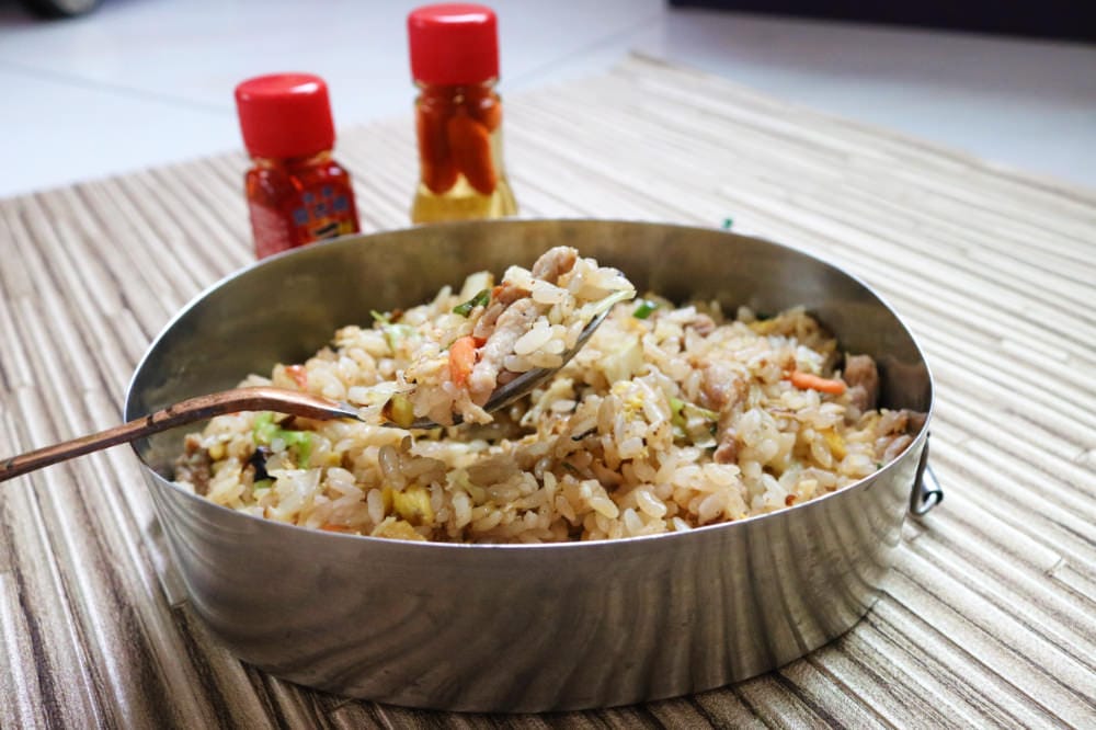 內湖便當 古早味麻油豬肝麵線炒麵炒飯讓人食指大動