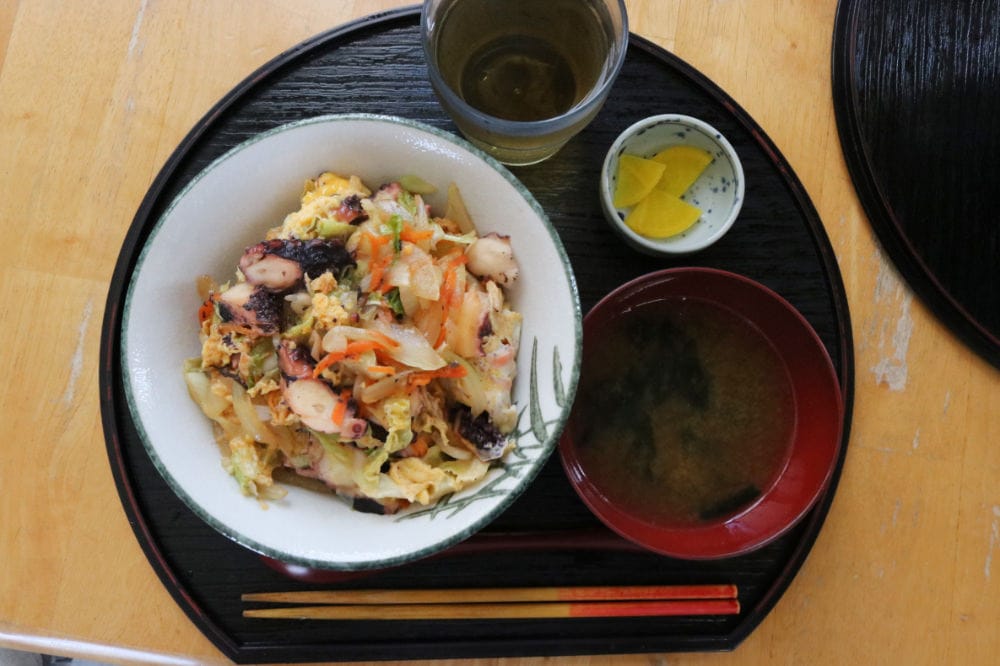 宮古島家常菜 章魚丼天堂在地食堂すむばり食堂