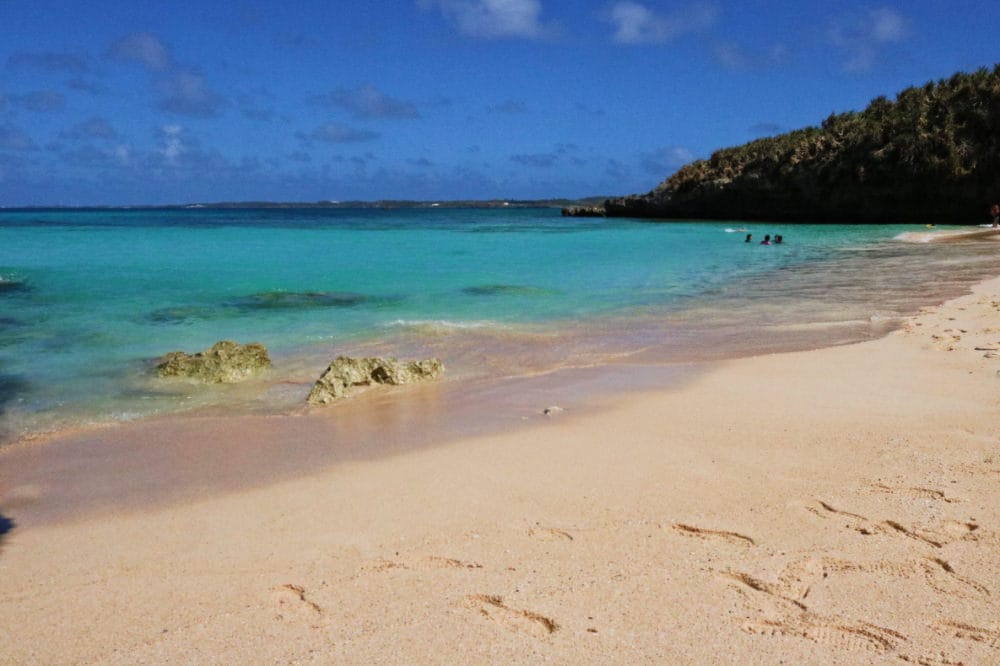 宮古島景點砂山海灘的美 外拍游泳跳躍都適合