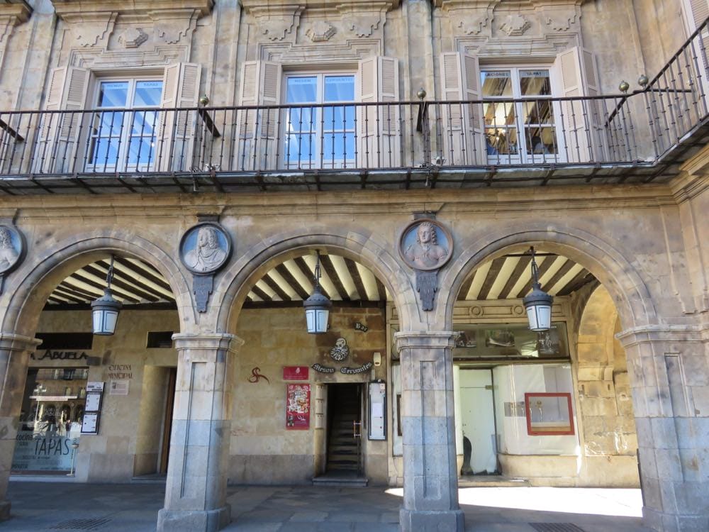 巴塞隆納機場到市區交通機場搭車總整理含T10(2021新規)