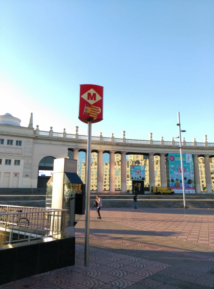 巴塞隆納機場到市區交通機場搭車總整理含T10(2021新規)