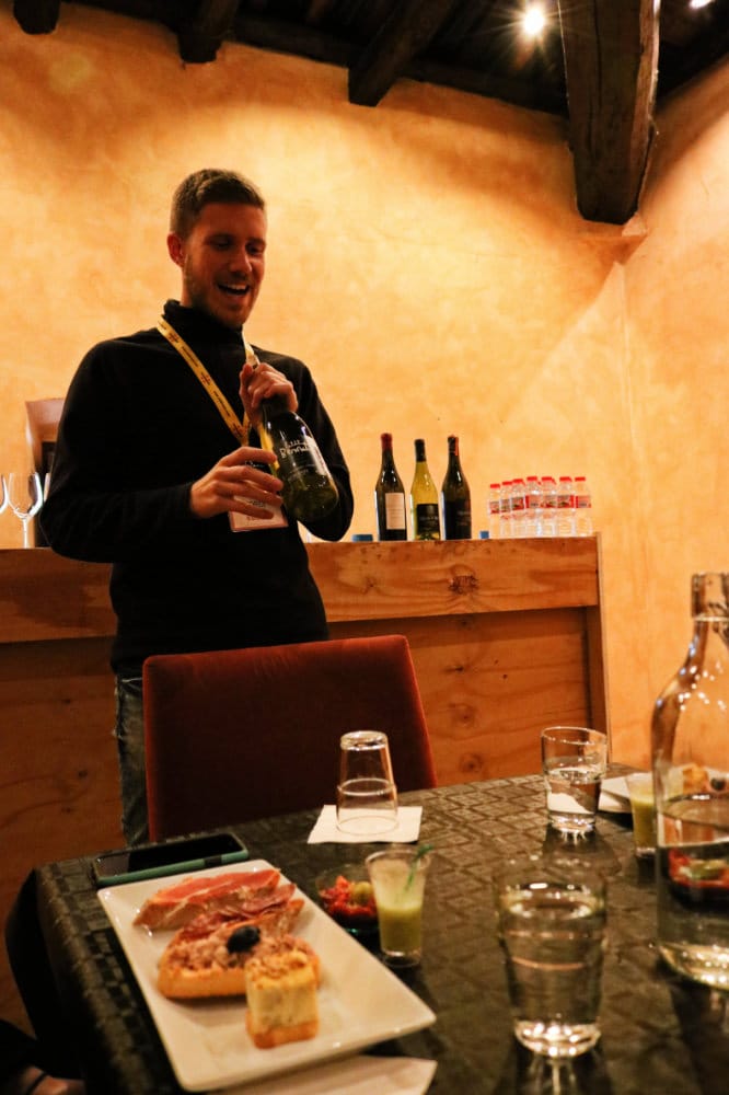 巴塞隆納蒙塞拉特修道院美食Tapas葡萄酒莊半日遊