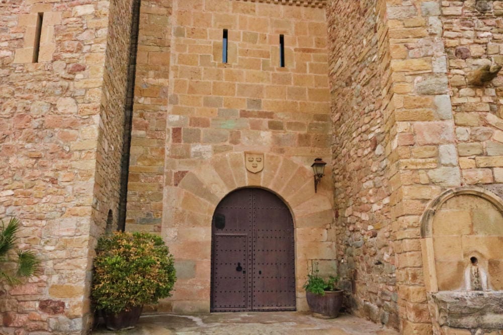 巴塞隆納蒙塞拉特修道院美食Tapas葡萄酒莊半日遊