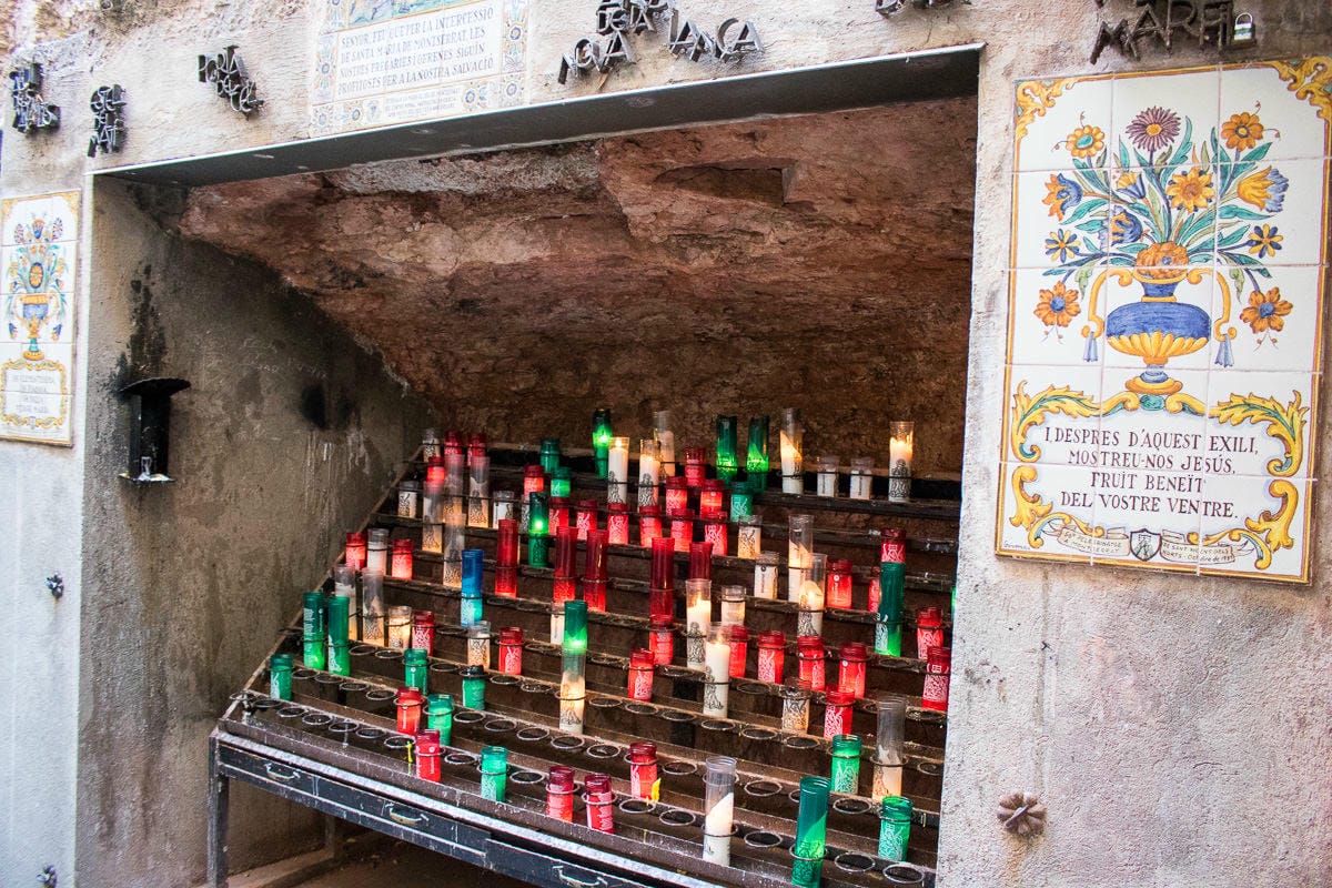 巴塞隆納蒙塞拉特修道院美食Tapas葡萄酒莊半日遊