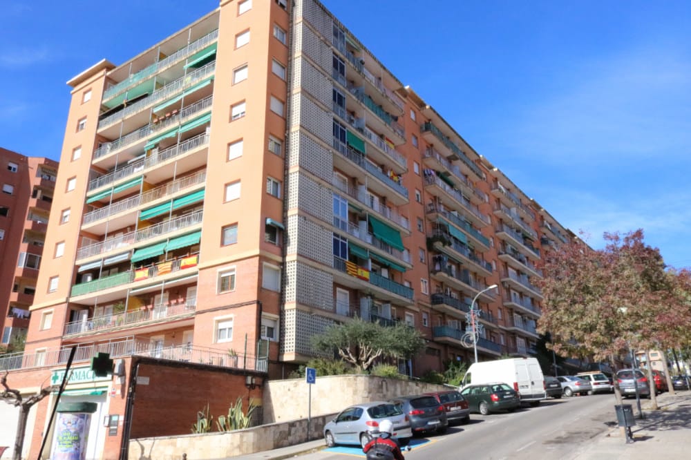 從巴塞隆納買車票搭高鐵到費格拉斯找達利