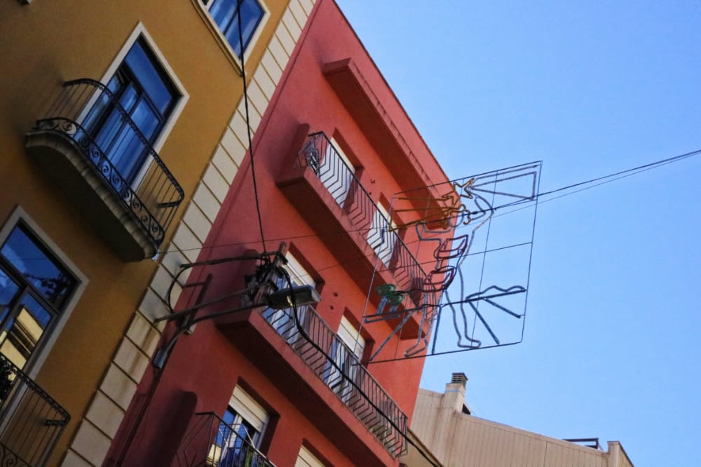 從巴塞隆納買車票搭高鐵到費格拉斯找達利