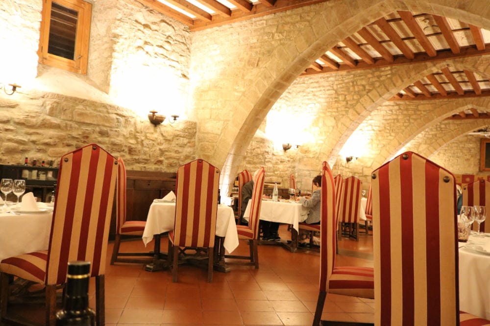 西班牙卡爾多納 西班牙國營旅館 Parador de Cardona 城堡餐廳