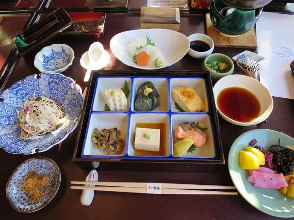 專欄|日本京阪賞櫻四天三夜 第二天 漫步世界遺產 嵐山天龍寺 渡月橋 中之島公園 廣川鰻魚 名代豬排 - 第2張圖 專欄|日本京阪賞櫻四天三夜 第二天 漫步世界遺產 嵐山天龍寺 渡月橋 中之島公園 廣川鰻魚 名代豬排